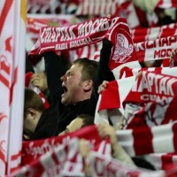 что популярнее хоккей или футбол в мире